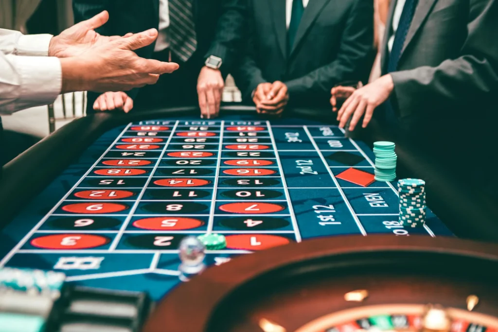 Risk, Reward & Bankroll: Managing Money in Sports Betting & Casinos