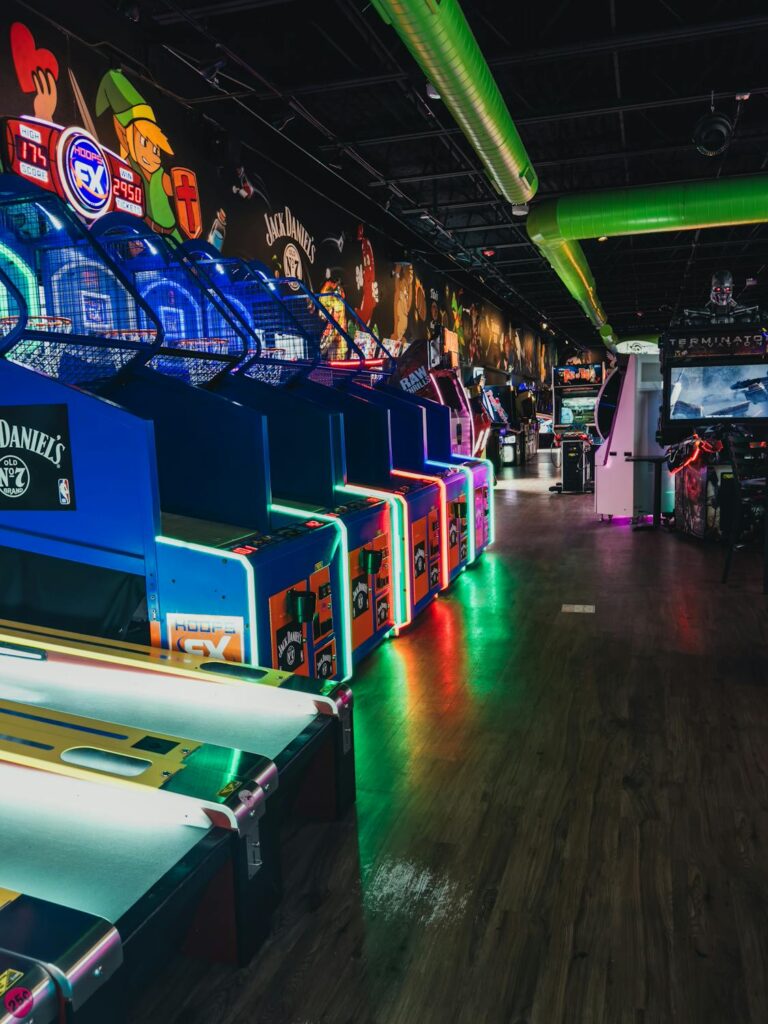 1980s Arcades vs. 2020s Online Casinos: How Our Free Time Got Upgraded